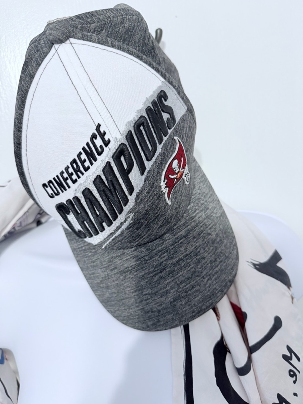 Tampa Bay Buccaneers Gray 'Conference Champions' Baseball Cap